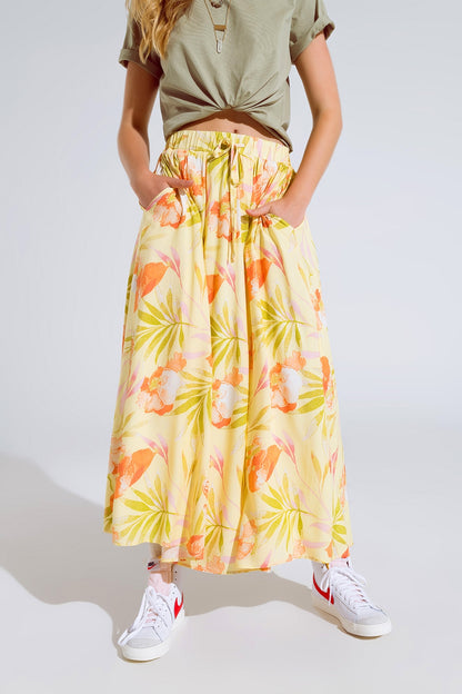 maxi falda amarilla con estampado tropical