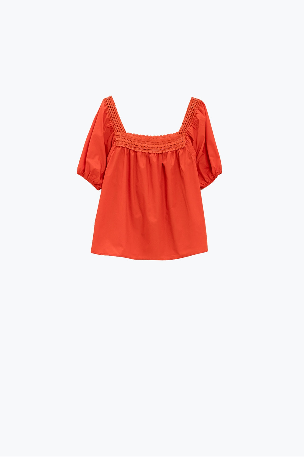 Top naranja con escote cuadrado y mangas cortas