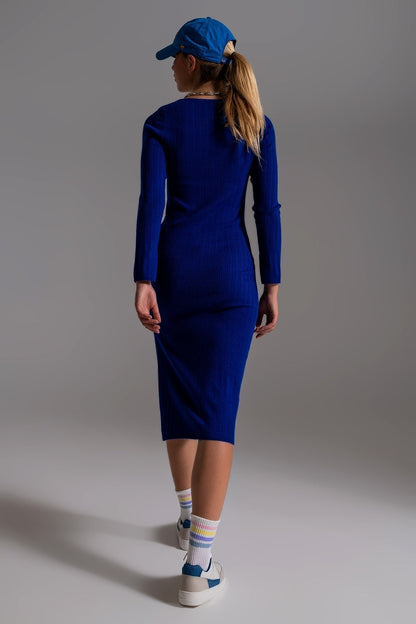 Vestido midi de punto con escote cuadrado en azul